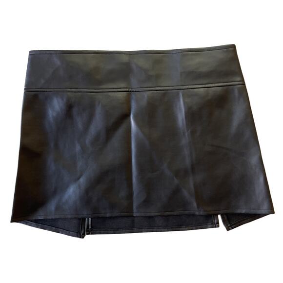 VTG PVC Black Buckle Mini 🖤 Goth Punk Vinyl Skirt Y2K Core Medium - Picture 3 of 5